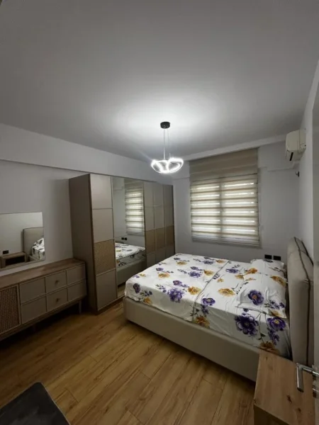 Tirane, jap me qera apartament 2+1 Kati 2, 120 m² 1.000 € (Myslym Shyri)