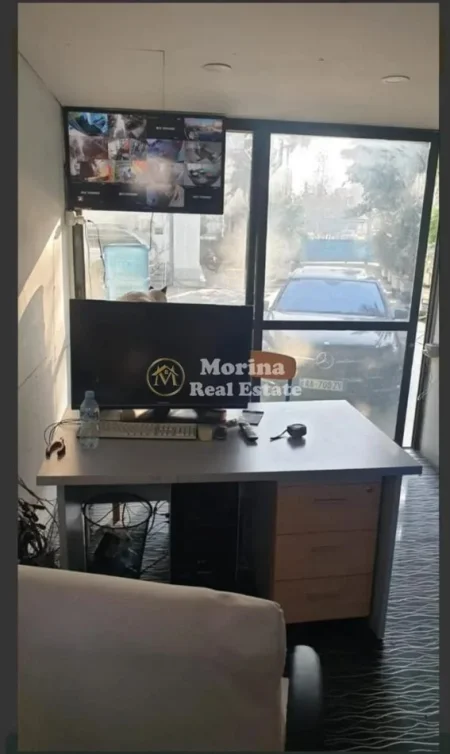 Tirane, jepet me qera magazine Kati 0, 12 m² 150 € (Fusha e Aviacionit)