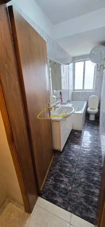 Tirane, shitet apartament 3+1 Kati 4, 75 m² 177.000 € (PROKURORIA E TIRANES)