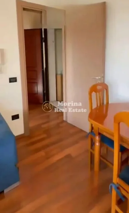 Tirane, jepet me qera apartament 1+1 Kati 7, 60 m² 700 € (Pazari i Ri)