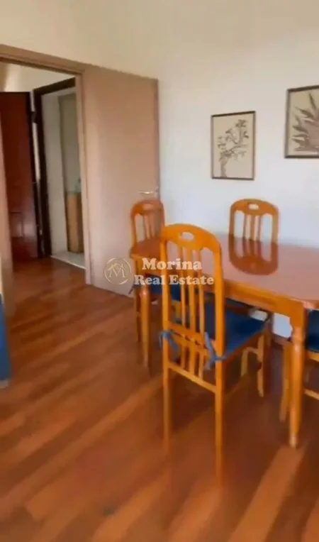 Tirane, jepet me qera apartament 1+1 Kati 7, 60 m² 700 € (Pazari i Ri)