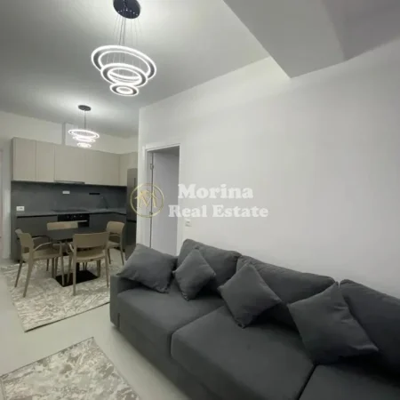 Tirane, jepet me qera apartament 1+1 Kati 10, 55 m² 550 € (Kompleksi Arlis, Farmacia 10)