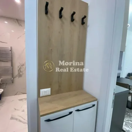 Tirane, jepet me qera apartament 1+1 Kati 10, 55 m² 550 € (Kompleksi Arlis, Farmacia 10)