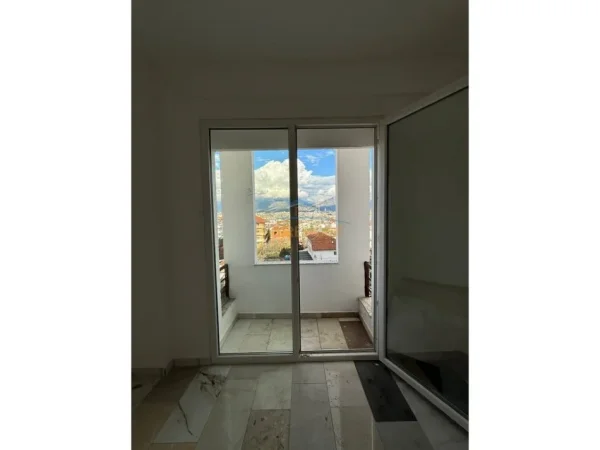 Tirane, shitet apartament 2+1 Kati 4, 94 m² 149.000 € 