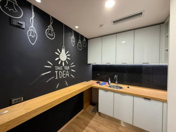 Tirane, jepet me qera ambjent biznesi Kati 1, 85 m² 1.150 € (Mulliri) Rruga e Elbasanit