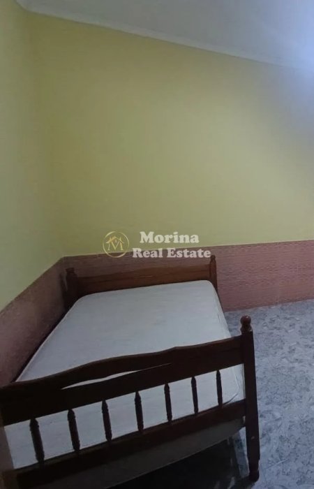 Tirane, jepet me qera shtepi 1+1 Kati 1, 70 m² 250 € (Rruga Siri Kodra)
