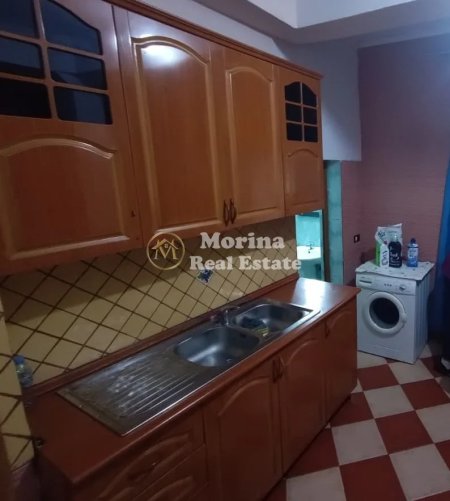 Tirane, jepet me qera shtepi 1+1 Kati 1, 70 m² 250 € (Rruga Siri Kodra)