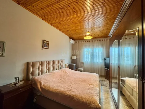 Tirane, shitet apartament 3+1+Ballkon Kati 6, 124 m² 180.000 € (Tregu Elektrik)