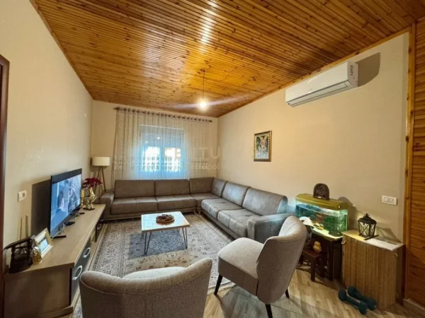 Tirane, shitet apartament 3+1+Ballkon Kati 6, 124 m² 180.000 € (Tregu Elektrik)