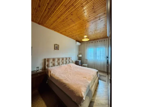 Tirane, shitet apartament 3+1+Ballkon Kati 6, 124 m² 180.000 € (Tregu Elektrik)