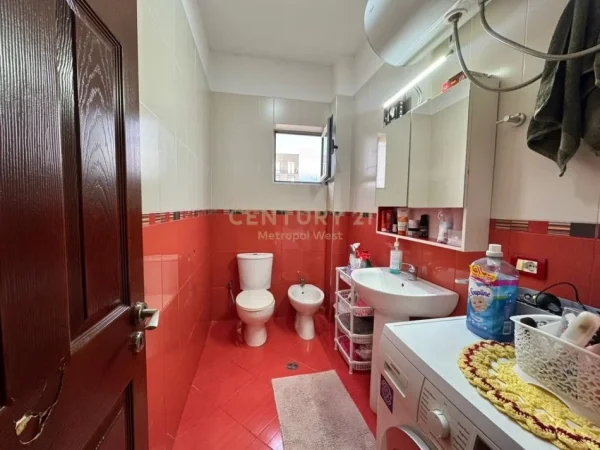 Tirane, shitet apartament 3+1+Ballkon Kati 6, 124 m² 180.000 € (Tregu Elektrik)