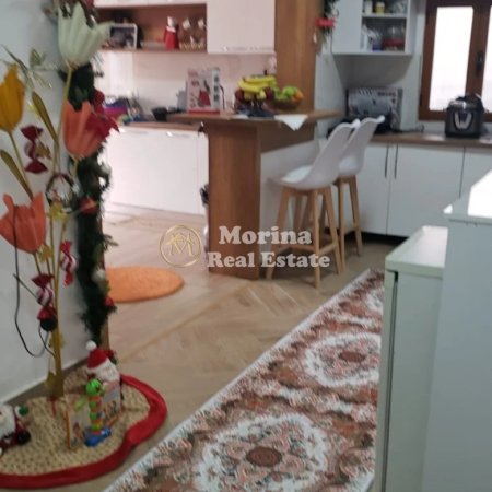 Durres, shitet Vile 4+1 Kati 1, 800 m² 800.000 € (Durres)