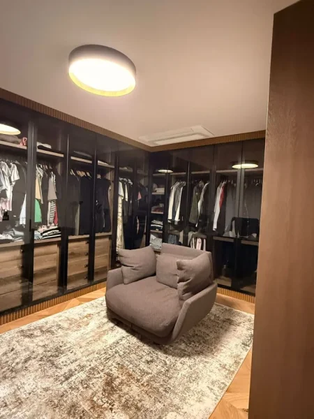 Tirane, shitet apartament 2+1+Aneks+Ballkon Kati 11, 900.000 € (Rruga e Kosovareve)