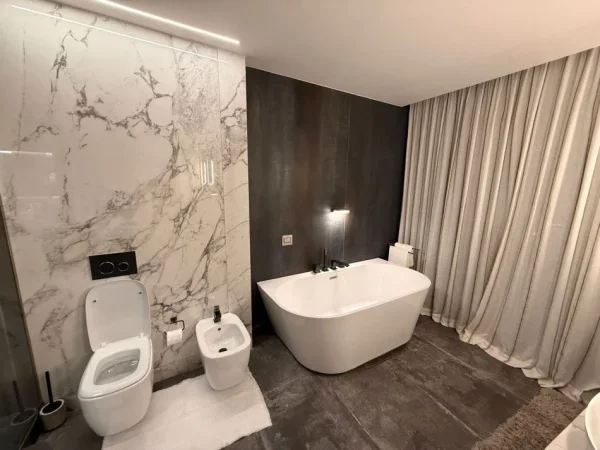 Tirane, shitet apartament 2+1+Aneks+Ballkon Kati 11, 900.000 € (Rruga e Kosovareve)