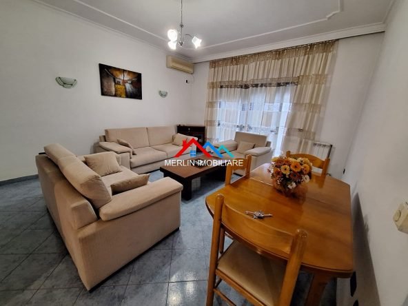 Tirane, jepet me qera apartament 2+1+Ballkon Kati 2, 85 m² 570 € (RRUGA HYSEN KAZAZI,BULEVARDI I RI)