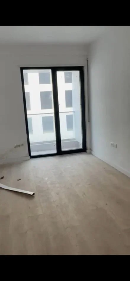 Tirane, shitet apartament 2+1+Ballkon Kati 6, 108 m² 200.000 € (PORCELAN)