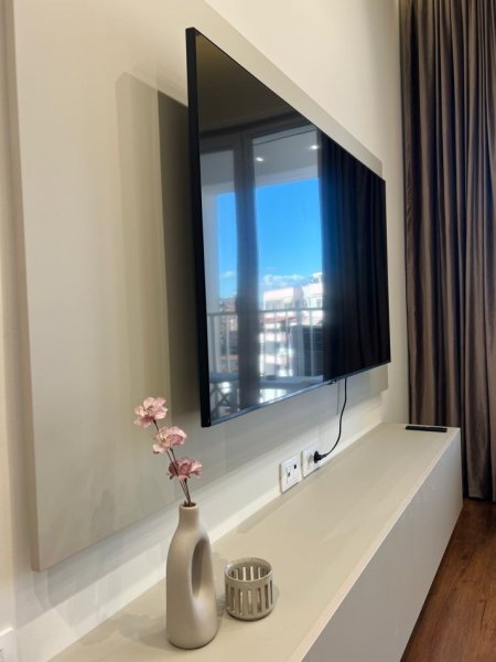 APARTAMENT 1+1 ME QIRA   700 € (RRUGA E BARRIKADAVE)