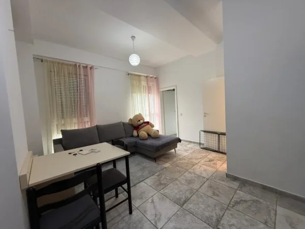JEPET ME QERA APARTAMENT 1+1 KOMPLEKSI KONTAKT