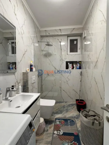 Tirane, shitet apartament 1+1 , 55 m² 162.000 € (Kopshti Botanik)