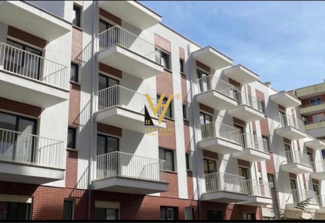 Tirane, shitet garazh | post parkimi Kati -1, 93 m² 92.000 € (PORCELAN)