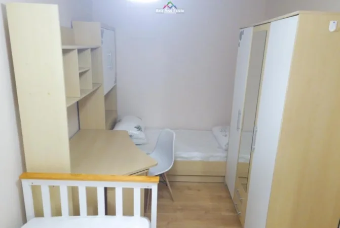 Tirane, jepet me qera apartament 2+1 Kati 2, 81 m² 650 € (Rruga Studenti)