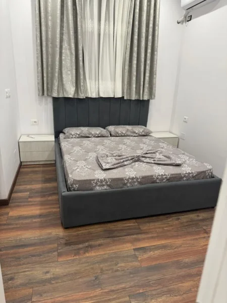 jepet me qera 1+1+Ballkon Kati 1, 350 € (Casa Italia)