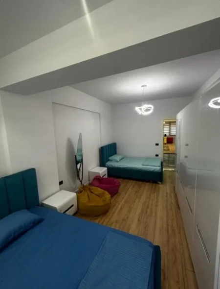 Tirane, jepet me qera apartament 2+1 Kati 2, 120 m² 1.000 € (Rr.Sulejman Pitarka)