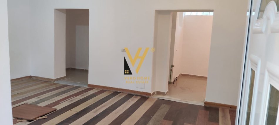 Tirane, jepet me qera apartament 2+1+Ballkon Kati 0, 80 m² 450 € (BULEVARDI I RI)