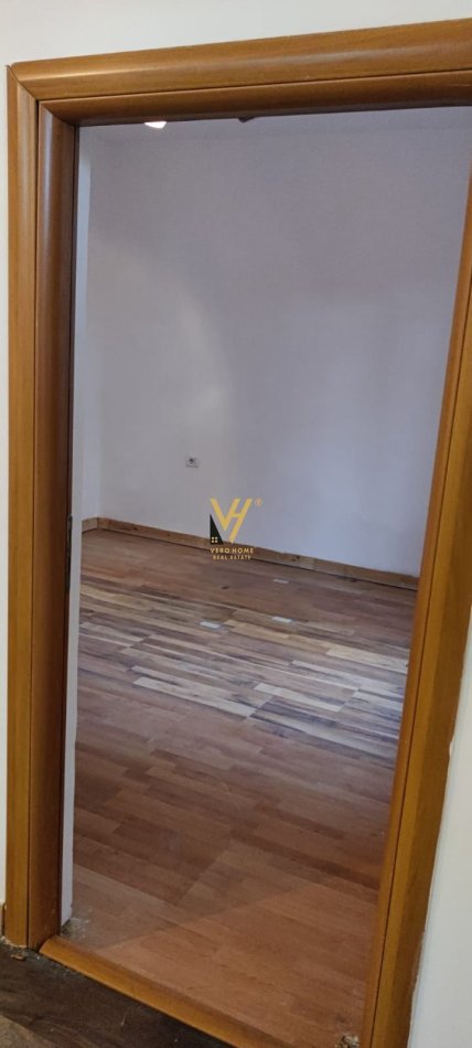 Tirane, jepet me qera apartament 2+1+Ballkon Kati 0, 80 m² 450 € (BULEVARDI I RI)