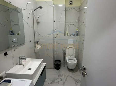 Tirane, shitet apartament 1+1 , 185 000(RRUGA RIZA CEROVA ,BARDHYL,RRUGA E DIBRES)