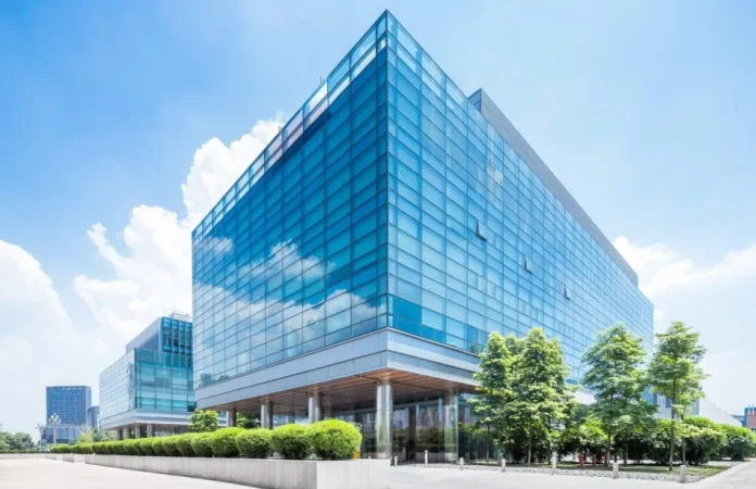 Tirane, jepet me qera ambjent biznesi , 850 m² 25.000 € (LAPRAKE)