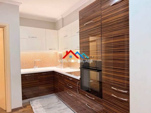 Tirane, jepet me qera apartament 2+1+Ballkon Kati 7, 112 m² 650 € (RRUGA MIKEL MARULI,ASTIR)