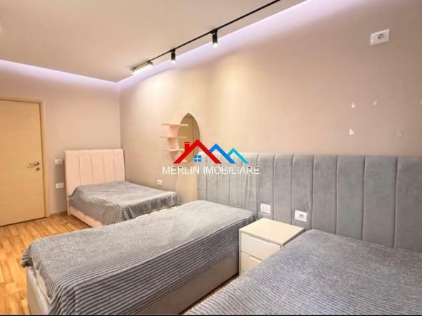 Tirane, jepet me qera apartament 2+1+Ballkon Kati 7, 112 m² 650 € (RRUGA MIKEL MARULI,ASTIR)