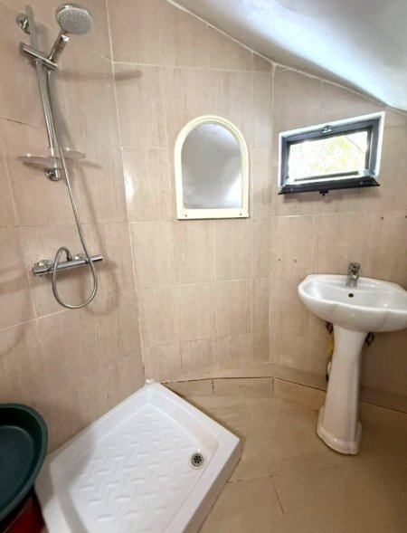 Tirane, jepet me qera garsonier 1+1 Kati 3, 40 m² 390 € (air albania)