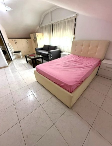 Tirane, jepet me qera garsonier 1+1 Kati 3, 40 m² 390 € (air albania)