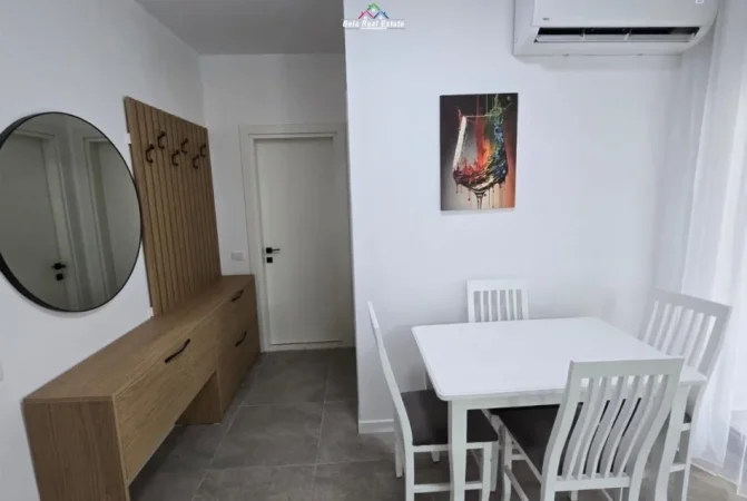 Tirane, jepet me qera apartament 1+1 Kati 5, 68 m² 500 € (Rruga Xhanfize Keko)