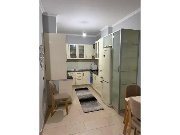 Tirane, shitet apartament 2+1+Ballkon Kati 2, 107 m² 171.000 € (Fresku)