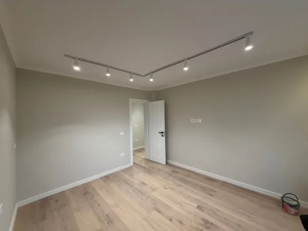 Tirane, shitet apartament 1+1 Kati 5, 45 m² 125.000 € (21 DHJETORI)