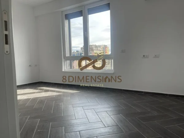 Tirane, jepet me qera zyre Kati 8, 64 m² 750 € (myslym shyr)
