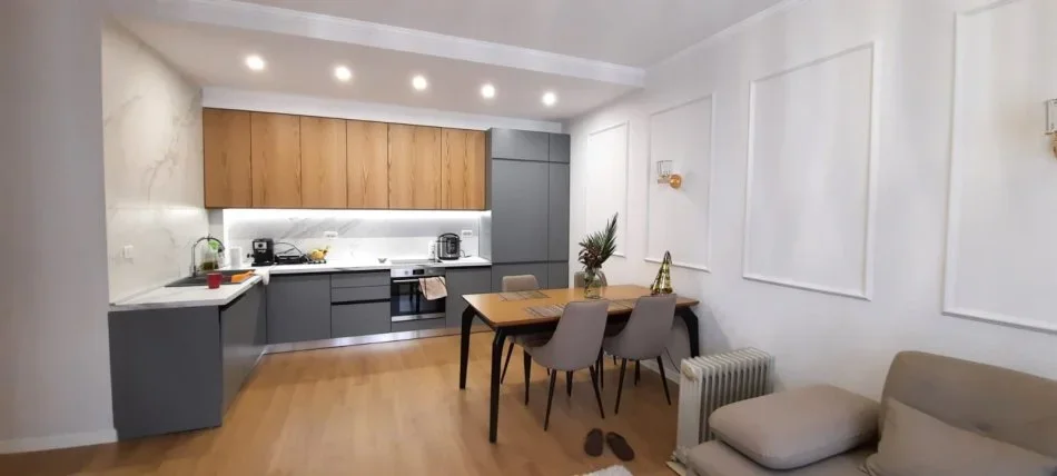 Tirane, shitet apartament 2+1+Ballkon Kati 6, 107 m² 215.000 € (unaza e re)