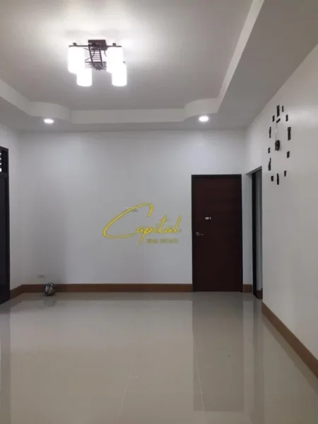 Tirane, jepet me qera ambjent biznesi Kati 0, 55 m² 700 € (BLV GJERGJ FISHTA)