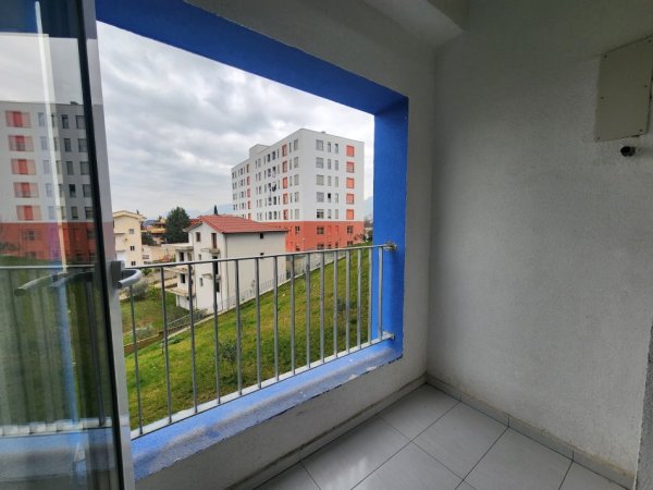 Tirane, jepet me qera apartament 1+1 Kati 2, 55 m² 400 € (Ali Demi)