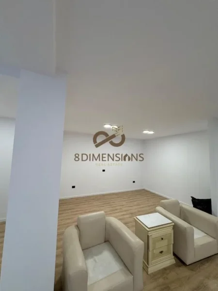 Tirane, jepet me qera zyre , 110 m² 1.000 € (myslym shyr)