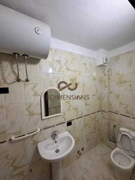 Tirane, jepet me qera zyre , 110 m² 1.000 € (myslym shyr)