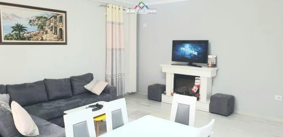 Tirane, jepet me qera apartament 1+1 Kati 4, 75 m² 500 € (Rruga Xhanfize Keko)