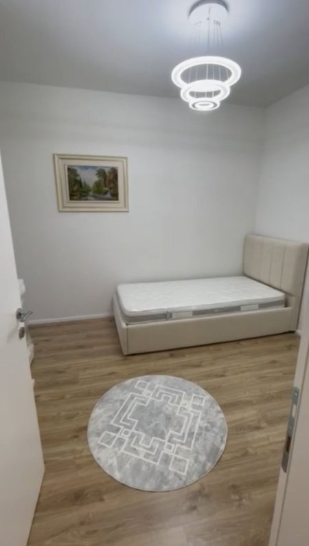 Tirane, jepet me qera apartament 2+1 Kati 10, 82 m² 600 € (Golden Park Residence, Perballe Spitalit Amerikan 3)