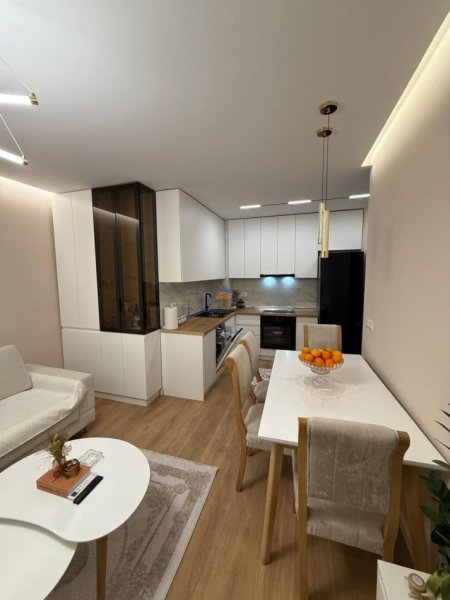 Tirane, jepet me qera apartament 1+1 Kati 1, 58 m² 115.000 € 