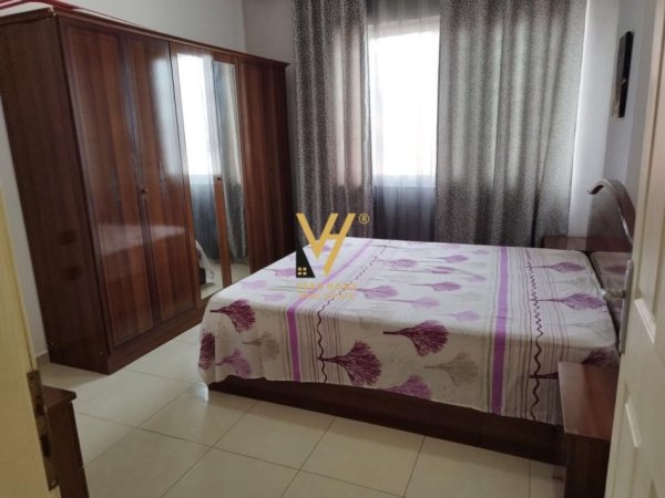 Tirane, jepet me qera apartament 1+1+Ballkon Kati 8, 75 m² 400 € (YZBERISHT)