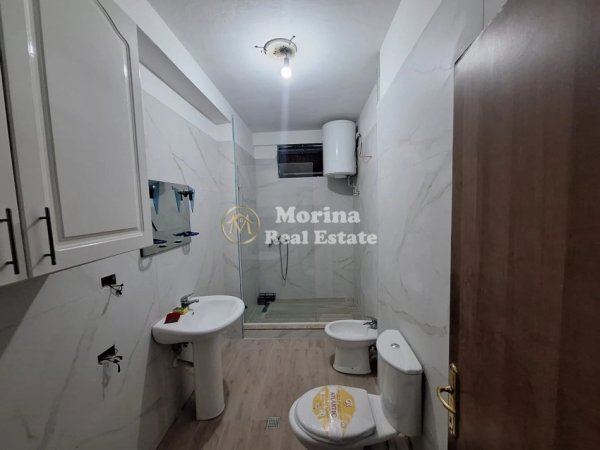 Tirane, jepet me qera apartament 1+1 Kati 3, 70 m² 350 € (Shkoze)