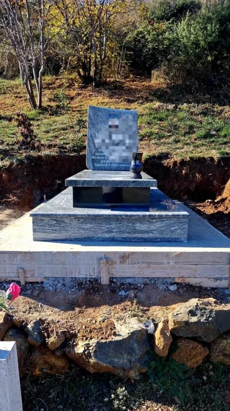 Tirane, ofroj punime varresh Granit &Mermer me cilësi